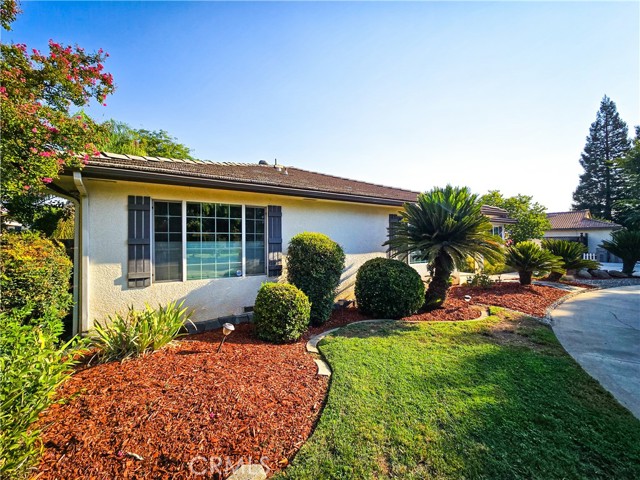 Detail Gallery Image 4 of 45 For 1654 W Vartikian Ave, Fresno,  CA 93711 - 3 Beds | 2/1 Baths