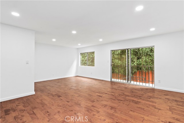 Detail Gallery Image 9 of 34 For 1045 N Kings Rd #105,  West Hollywood,  CA 90069 - 2 Beds | 2 Baths