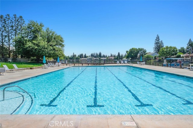 10781 N Windham Bay Circle, Fresno CA: https://media.crmls.org/medias/f42a18a2-be0a-47a8-a8d2-22e65feae645.jpg