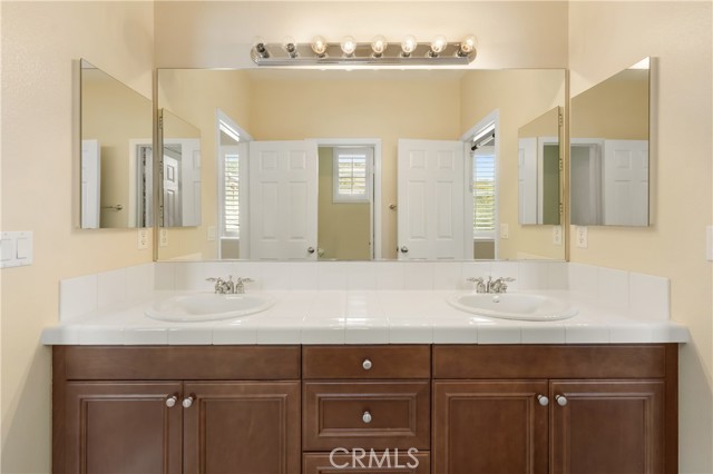 Detail Gallery Image 44 of 68 For 22229 Evening Star Ct, Saugus,  CA 91390 - 6 Beds | 5 Baths