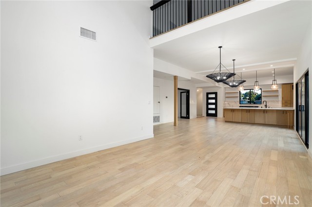 Detail Gallery Image 15 of 59 For 5633 E Deborah St, Long Beach,  CA 90815 - 5 Beds | 4 Baths