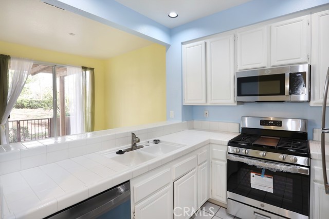 Detail Gallery Image 9 of 34 For 207 Pasto Rico, Rancho Santa Margarita,  CA 92688 - 2 Beds | 2/1 Baths