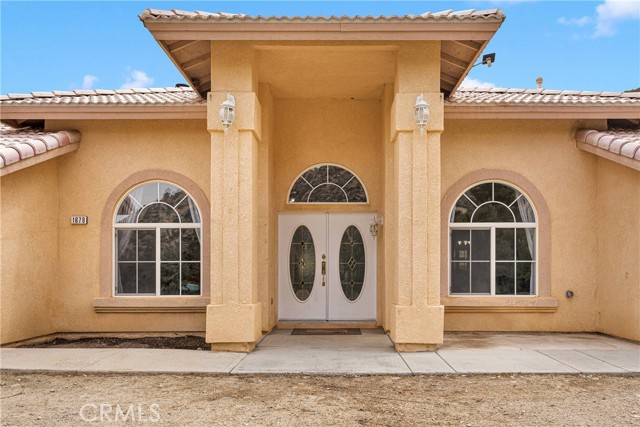 1679 Desert Front Road, Wrightwood CA: https://media.crmls.org/medias/f42c0652-daad-43e7-bf1e-dadb17f48cfc.jpg