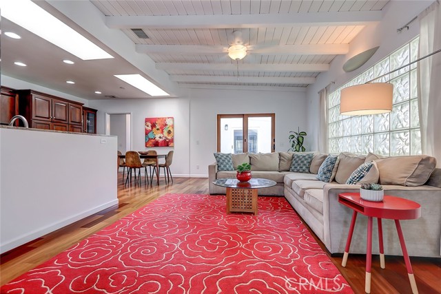 527 24th Street, Manhattan Beach, California 90266, 4 Bedrooms Bedrooms, ,2 BathroomsBathrooms,Residential,Sold,24th,SB23090916