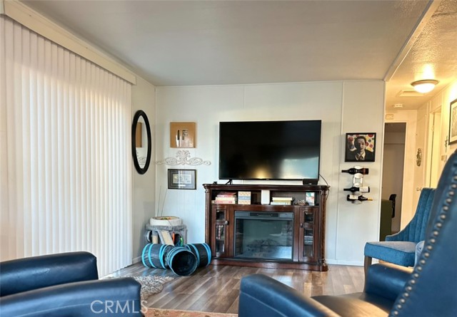 3210 Santa Maria Way, Santa Maria CA: https://media.crmls.org/medias/f42e332c-9f77-46b6-a9bd-904c620a7fe3.jpg