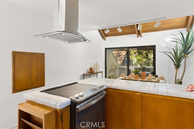 Detail Gallery Image 20 of 59 For 3740 Barbara, San Pedro,  CA 90731 - 2 Beds | 2/1 Baths