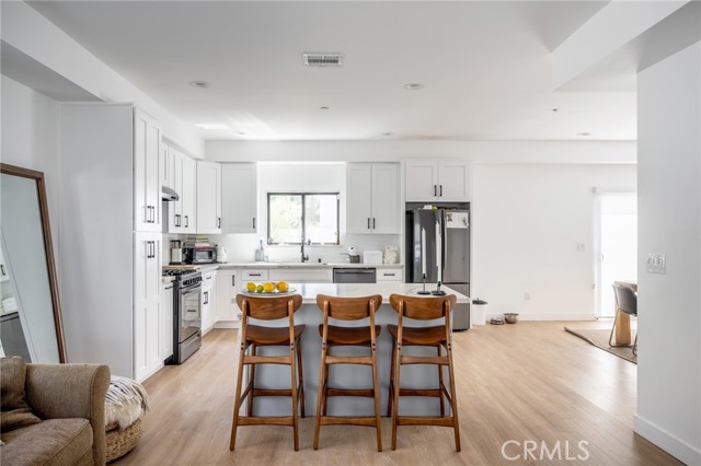 Detail Gallery Image 7 of 30 For 5826 Craner Ave, North Hollywood,  CA 91601 - – Beds | – Baths
