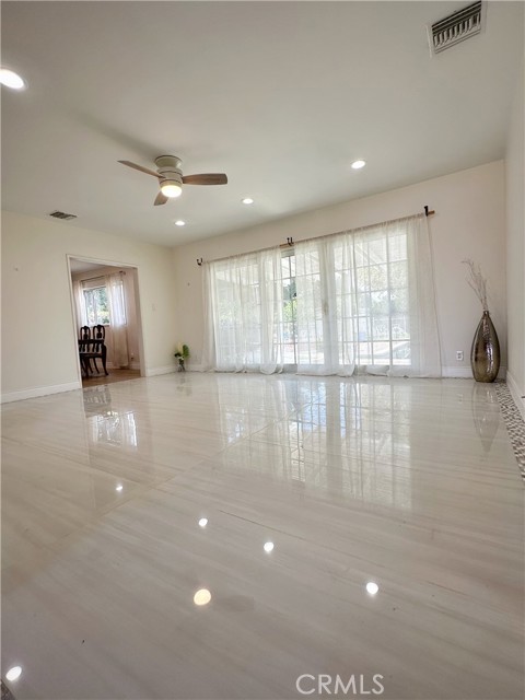 Detail Gallery Image 4 of 14 For 13218 Mckinley Ave, Chino,  CA 91710 - 2 Beds | 1 Baths