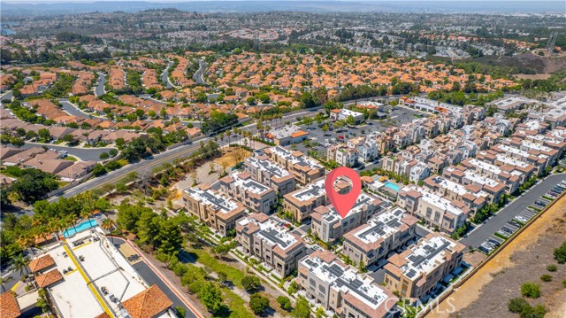 59 Sanctuary Lane, Mission Viejo CA: https://media.crmls.org/medias/f42f37ff-f14e-48f5-bdb5-680b7ef5d4fd.jpg