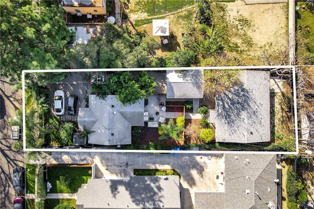 https://media.crmls.org/medias/f42fa794-5cfa-46d6-b3b9-145efc5ffc7d.jpg?preset=X-Large