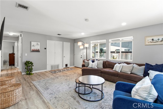 Image 28 of 57 For 8651 La Homa