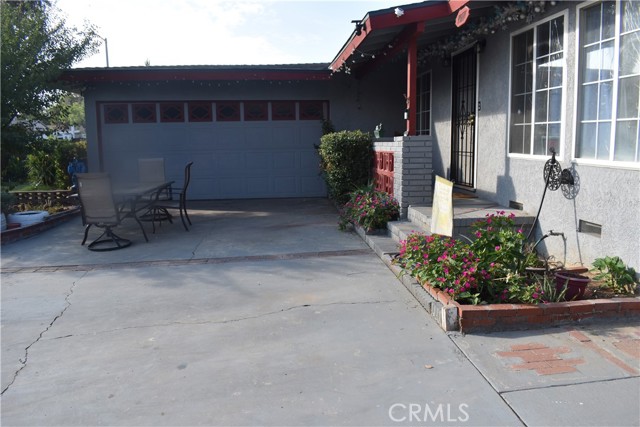 44221 4th E, Lancaster CA: https://media.crmls.org/medias/f430d1a6-d952-435d-af1b-d54e729e5ab3.jpg
