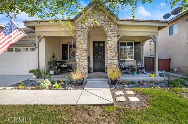 Detail Gallery Image 2 of 38 For 36326 Mustang Spirit Ln, Wildomar,  CA 92595 - 4 Beds | 3 Baths