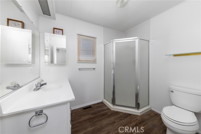 Image 18 of 25 For 880 Lake Street 55