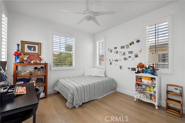 26814 Fairlain Drive, Valencia CA: https://media.crmls.org/medias/f43219ba-9ec8-4c74-9cf5-67a24c501bd7.jpg