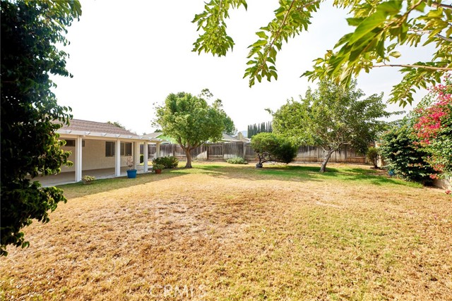 Detail Gallery Image 14 of 17 For 1936 Conejo St, Corona,  CA 92882 - 3 Beds | 1/1 Baths