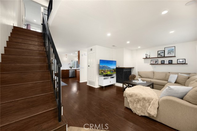Detail Gallery Image 7 of 25 For 7658 Ellis Ave, Huntington Beach,  CA 92648 - 3 Beds | 2/1 Baths