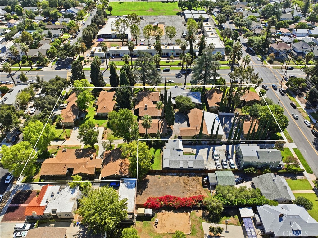SingleFamilyResidence at 626 W Olive