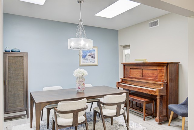 Detail Gallery Image 9 of 43 For 207 Avenida Majorca a,  Laguna Woods,  CA 92637 - 2 Beds | 2 Baths