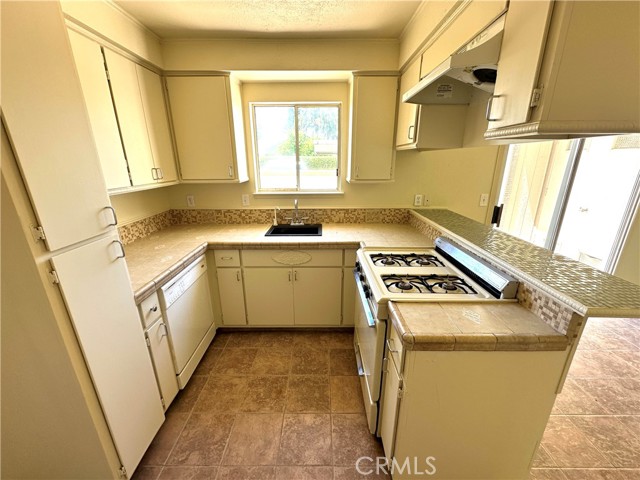 Detail Gallery Image 6 of 18 For 1796 Merced Ave, Merced,  CA 95341 - 2 Beds | 1/1 Baths