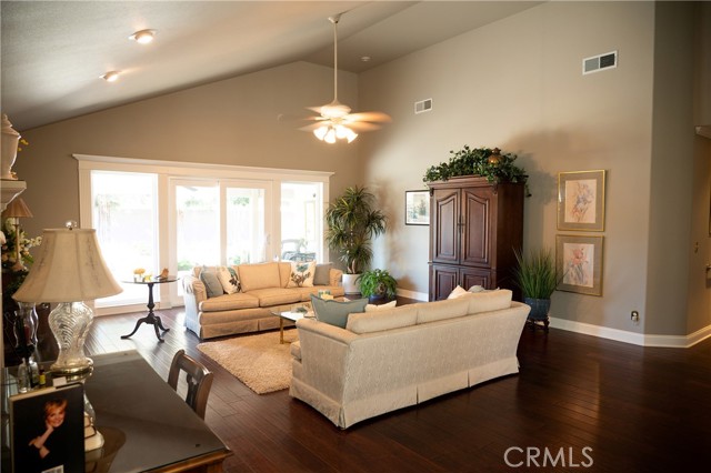 Detail Gallery Image 10 of 42 For 3 West Loop, Madera,  CA 93637 - 3 Beds | 2 Baths