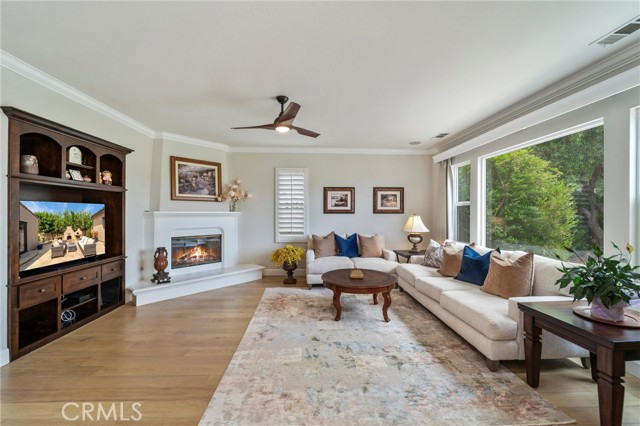 Detail Gallery Image 3 of 39 For 4437 Cabot Dr, Corona,  CA 92883 - 3 Beds | 2/1 Baths