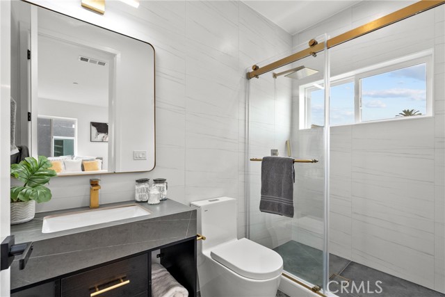 201 S Westlake Ave, Los Angeles CA: https://media.crmls.org/medias/f435faa5-7bb4-415e-b796-47b10fe0c9b7.jpg