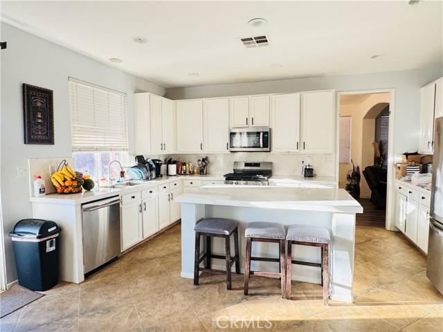 Detail Gallery Image 12 of 40 For 12615 Bellflower, Moreno Valley,  CA 92555 - 4 Beds | 3 Baths