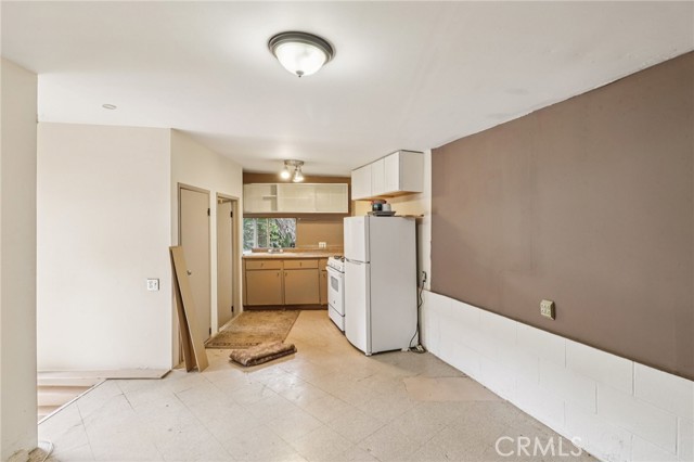 5603 Heatherdale Drive, Los Angeles CA: https://media.crmls.org/medias/f437c12e-6814-4bb1-8378-336198d5835a.jpg