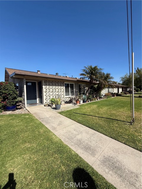 1540 Northwood Rd. 11-270L, Seal Beach CA: https://media.crmls.org/medias/f437f6e6-5169-41c7-a1ad-c77efbb40f16.jpg