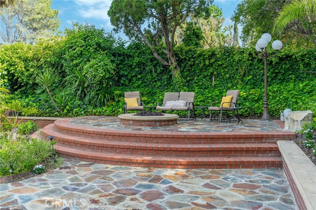 Detail Gallery Image 37 of 46 For 5645 Blanco Ave, Woodland Hills,  CA 91367 - 4 Beds | 2 Baths