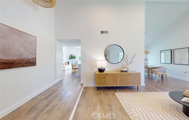 Detail Gallery Image 6 of 30 For 14751 Foxcroft, Tustin,  CA 92780 - 4 Beds | 2 Baths