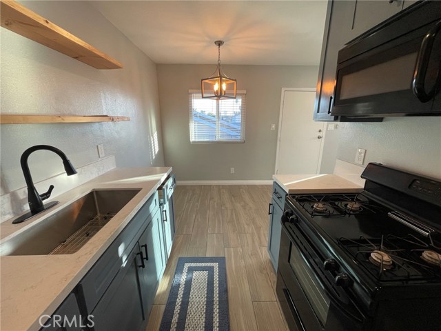 Detail Gallery Image 9 of 17 For 1707 W 81st, Los Angeles,  CA 90047 - 1 Beds | 1 Baths