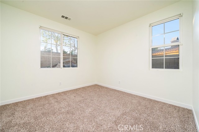 Detail Gallery Image 19 of 52 For 10972 White Oak Ln, Fontana,  CA 92337 - 5 Beds | 3 Baths