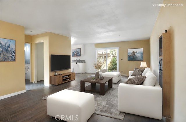1003 W Myrtle Street, Santa Ana CA: https://media.crmls.org/medias/f439d52b-0c6e-43fe-a613-4096d76aa794.jpg