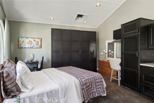 5347 Hinton Avenue, Woodland Hills CA: https://media.crmls.org/medias/f43a852e-8ac1-47ad-b50d-5484ff6a022d.jpg