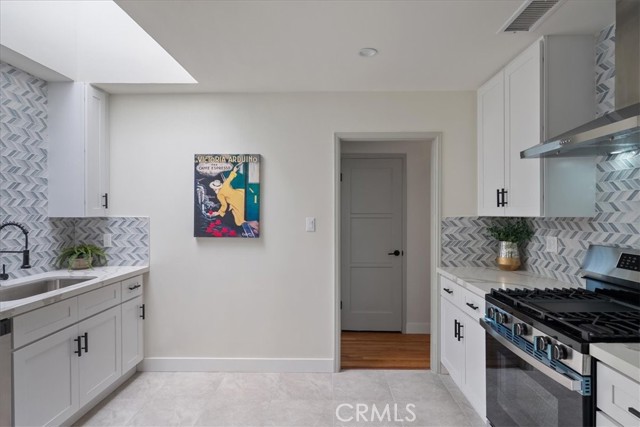 Detail Gallery Image 15 of 34 For 288 W Mariposa St, Altadena,  CA 91001 - 3 Beds | 2 Baths