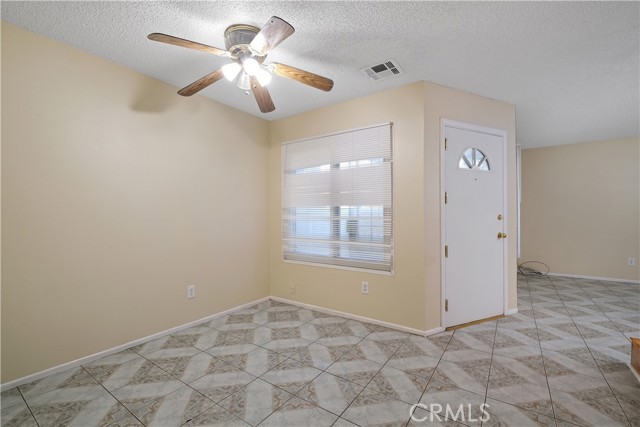 Detail Gallery Image 5 of 23 For 1650 S Campus, Ontario,  CA 91761 - 2 Beds | 2/1 Baths