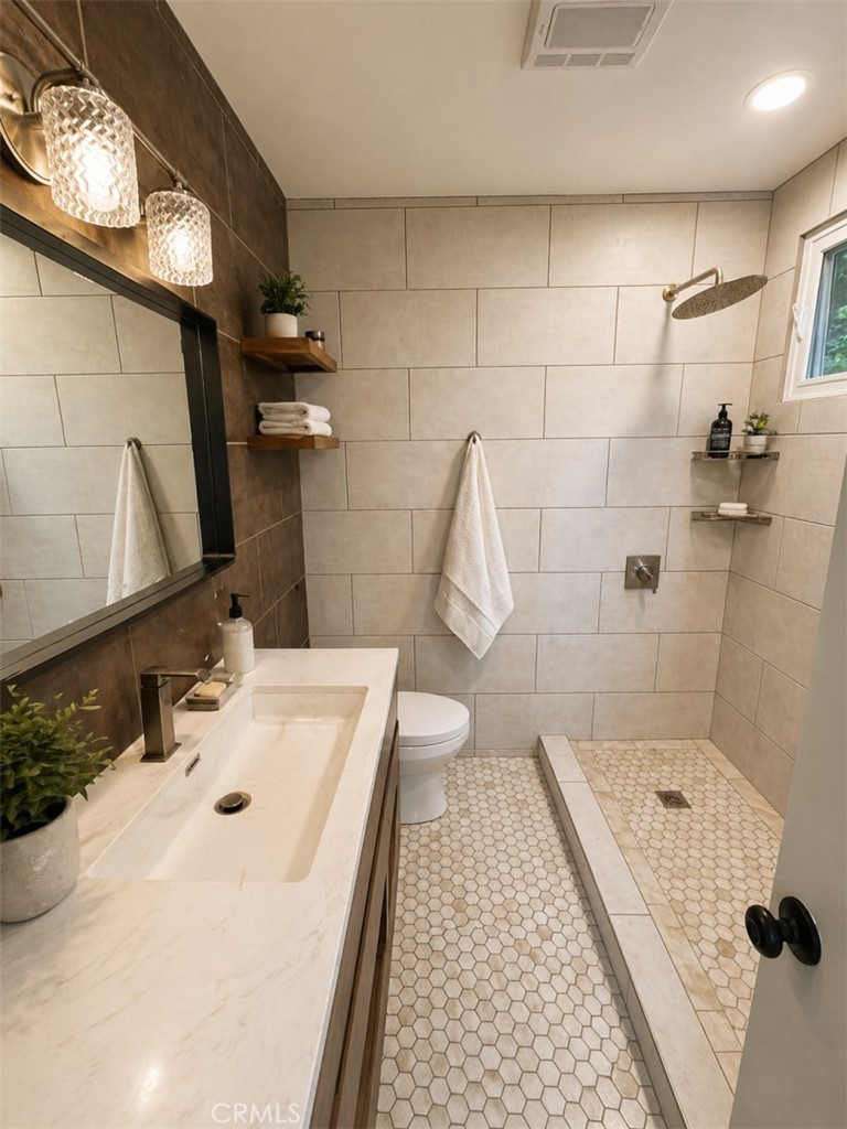 https://media.crmls.org/medias/f43c53fb-71a2-435a-8ab1-cffc9c9c108c.jpg?preset=X-Large