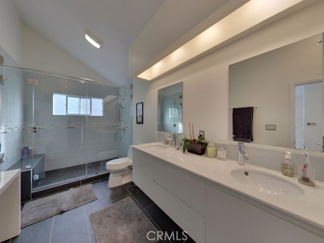 2114 Farrell Avenue, Redondo Beach, California 90278, 4 Bedrooms Bedrooms, ,1 BathroomBathrooms,Residential,Sold,Farrell,SB17057988