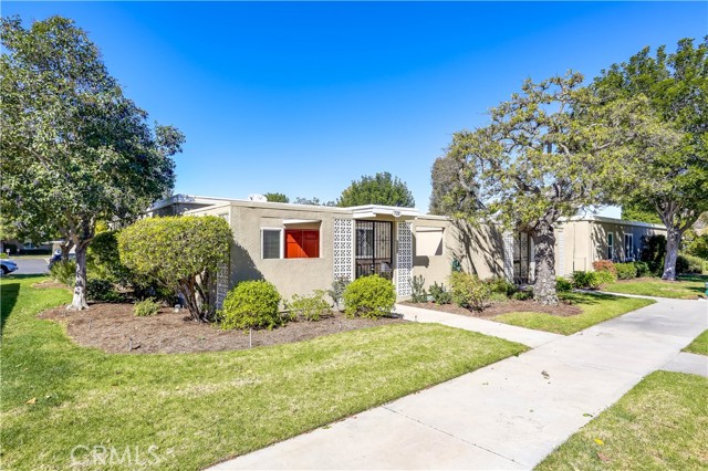 728 Avenida Majorca #D, Laguna Woods, CA 92637