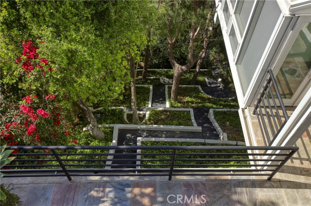 3863 Sherwood Place, Sherman Oaks CA: https://media.crmls.org/medias/f43d95b7-33d2-4203-a3ef-990aee959220.jpg