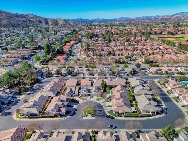 Detail Gallery Image 6 of 49 For 2053 Laurelwood Ave, Simi Valley,  CA 93063 - 2 Beds | 2/1 Baths