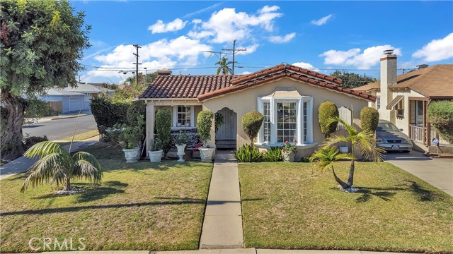 Detail Gallery Image 1 of 30 For 8731 S Gramercy Pl, Los Angeles,  CA 90047 - 2 Beds | 1 Baths