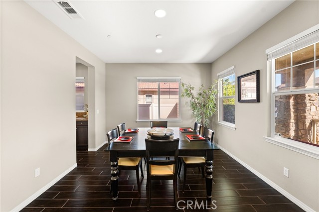 Detail Gallery Image 5 of 42 For 35069 Painted Rock, Winchester,  CA 92596 - 4 Beds | 3 Baths