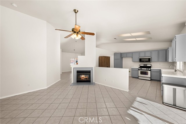 Detail Gallery Image 15 of 47 For 4027 N Redwood, Rialto,  CA 92377 - 4 Beds | 2 Baths