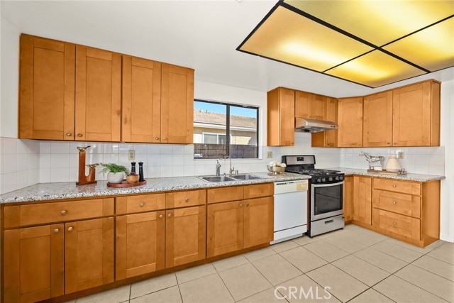 Detail Gallery Image 13 of 48 For 19535 Rogan Ct, Rowland Heights,  CA 91748 - 4 Beds | 2 Baths