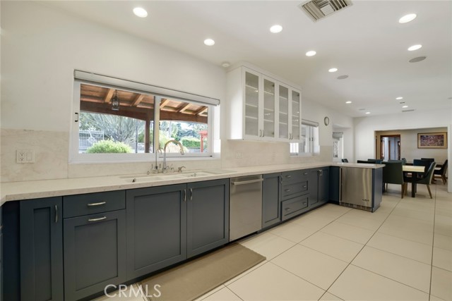 Image 17 of 58 For 2205 Catalina Street