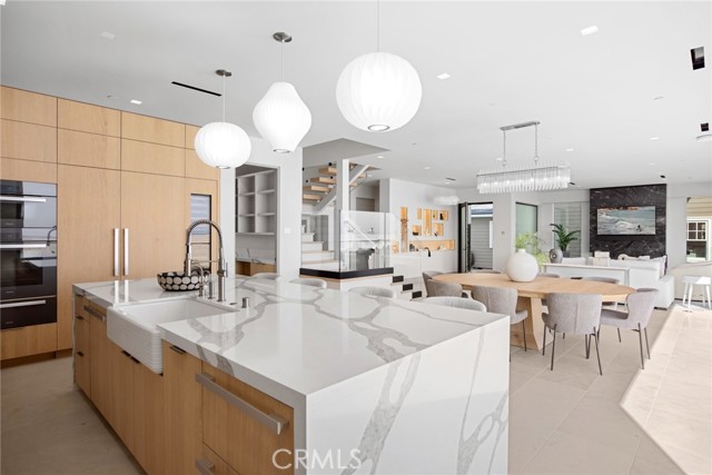 706 W Oceanfront, Newport Beach CA: https://media.crmls.org/medias/f43f9921-b36b-46b1-90ec-bafe1f2a8e0e.jpg