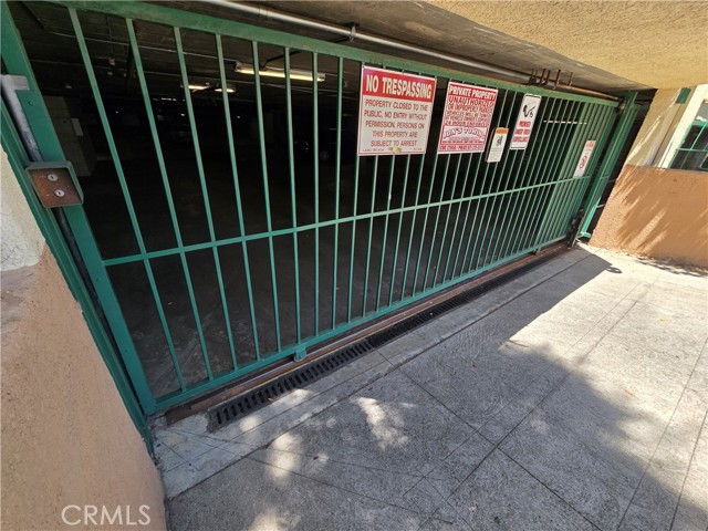 Detail Gallery Image 21 of 26 For 14347 Albers St #301,  Sherman Oaks,  CA 91401 - 2 Beds | 2 Baths